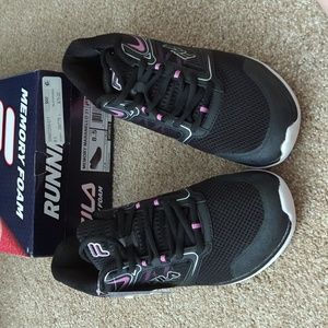 Fila memory foam shoes size 8.5